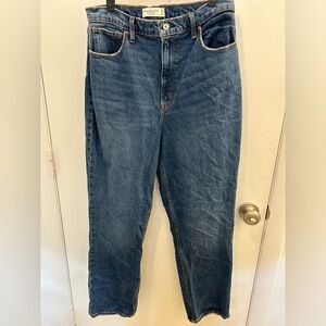 Abercrombie & Fitch Curve Love Ultra High Rise 90s Straight Jean size 31